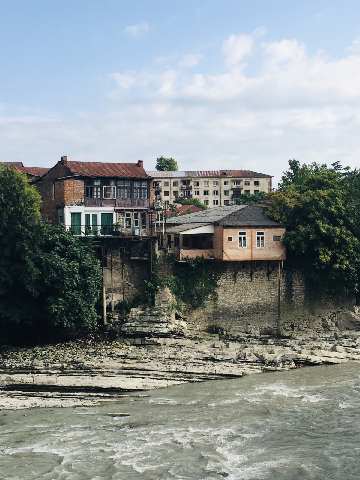 Bydlení u řeky Rioni