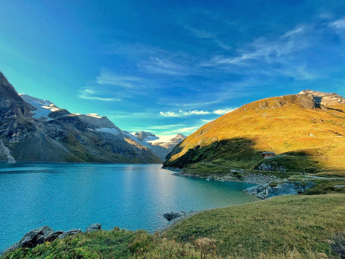 Přehrada Mooserboden a její okolí