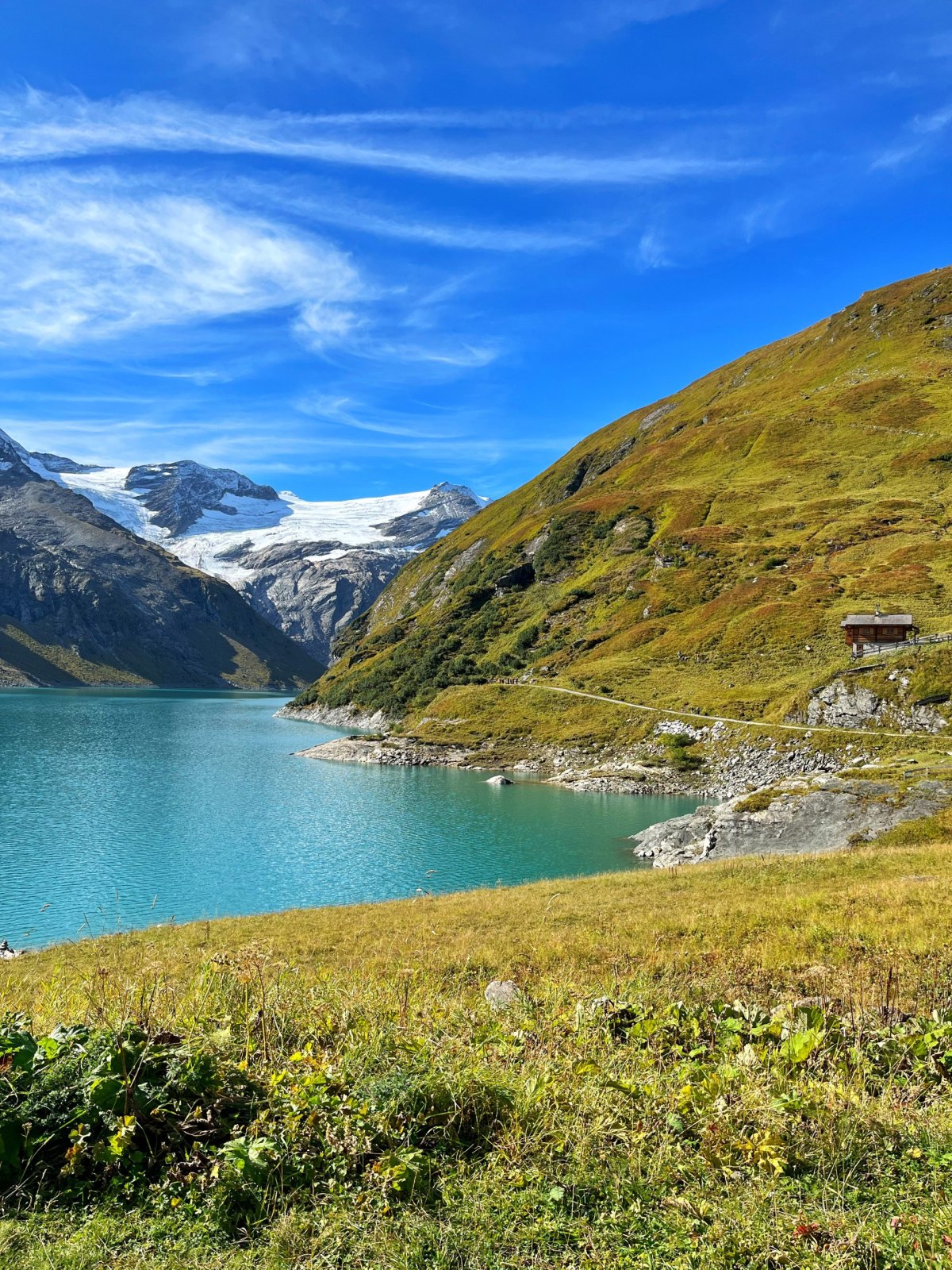 Přehrada Mooserboden a její okolí