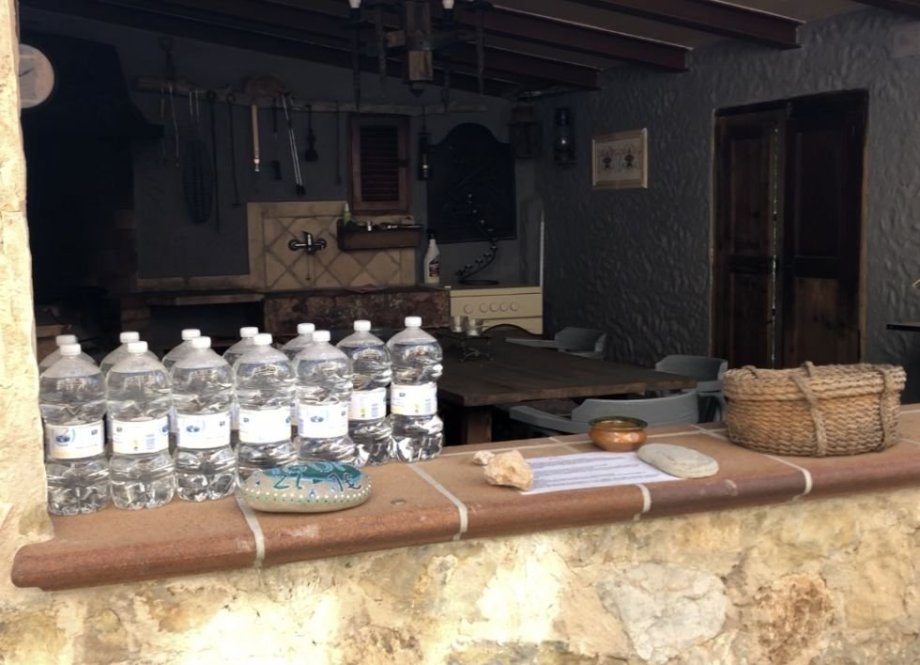 Nachystaná voda jedna za 1 euro