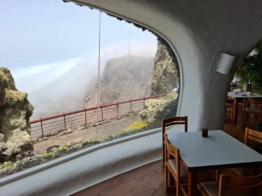 Reštika z dielne C. Manriqua