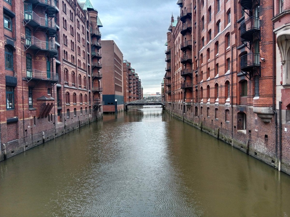 Hafen city -Hamburské vodní kanály