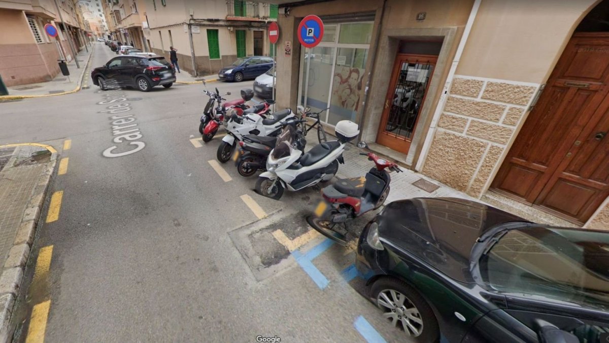 parkování pro motorky zdarma