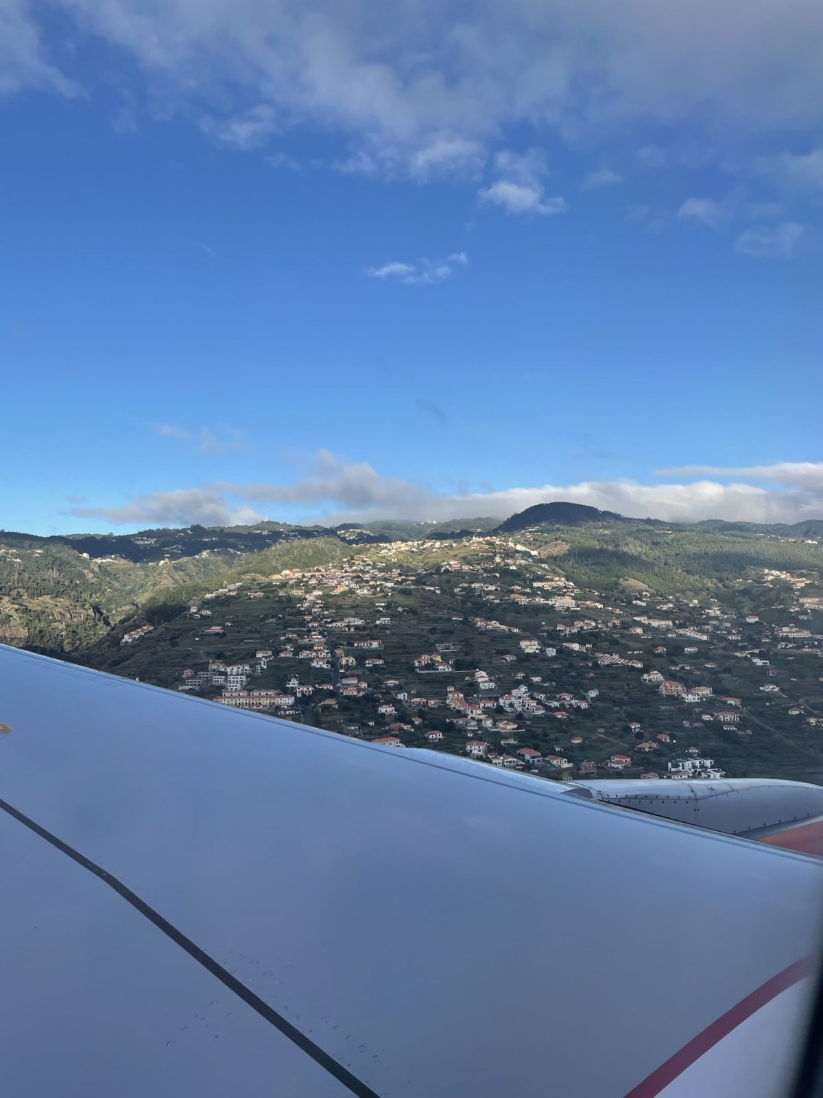 Výhľad z lietadla na Madeiru