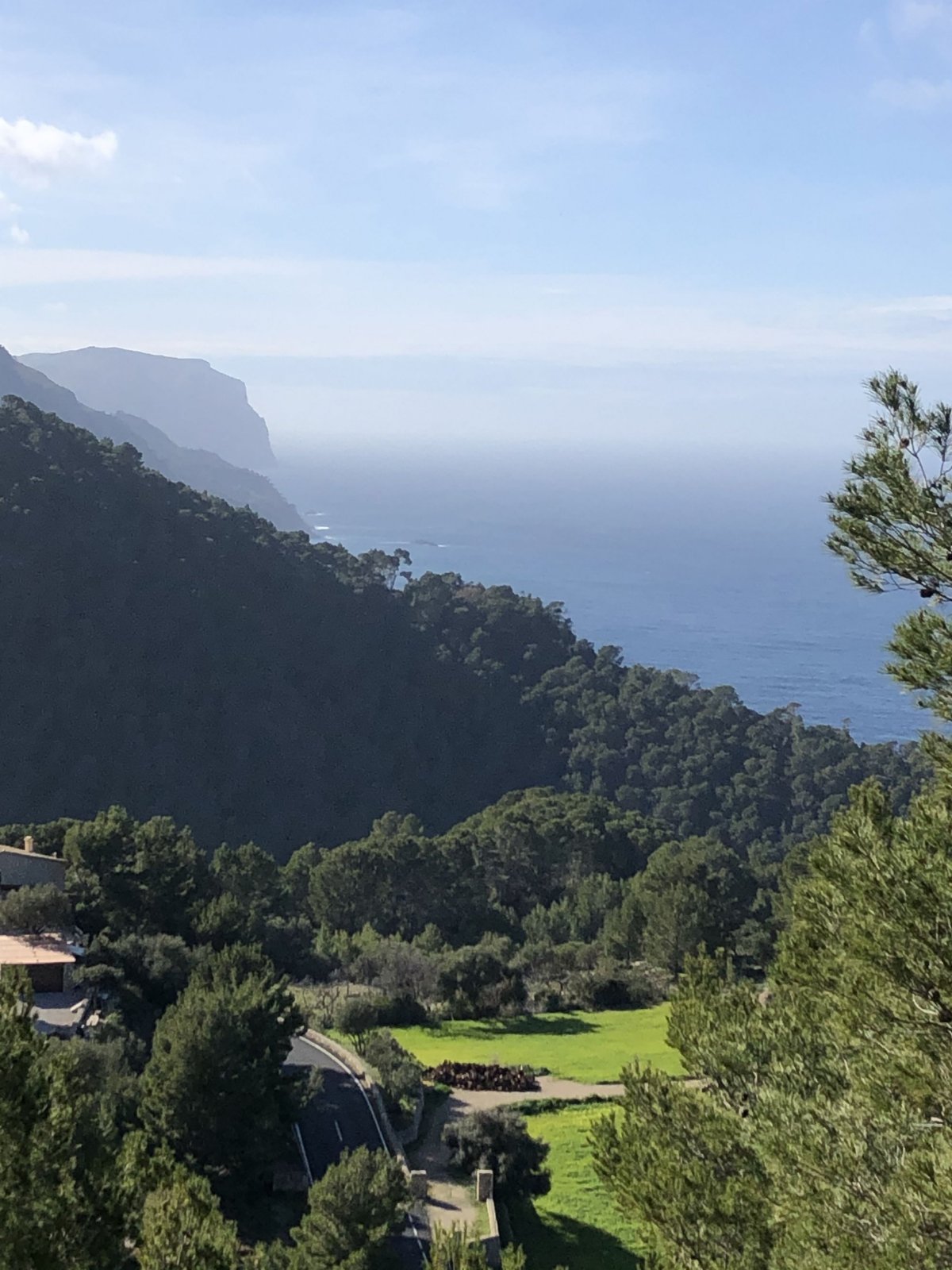 Vyhlídkové místo kousek nad vesnicí