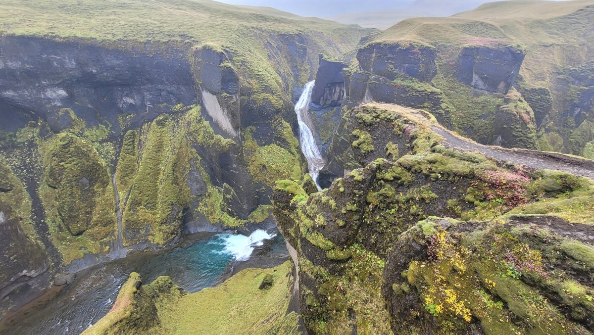  Mögárfoss 