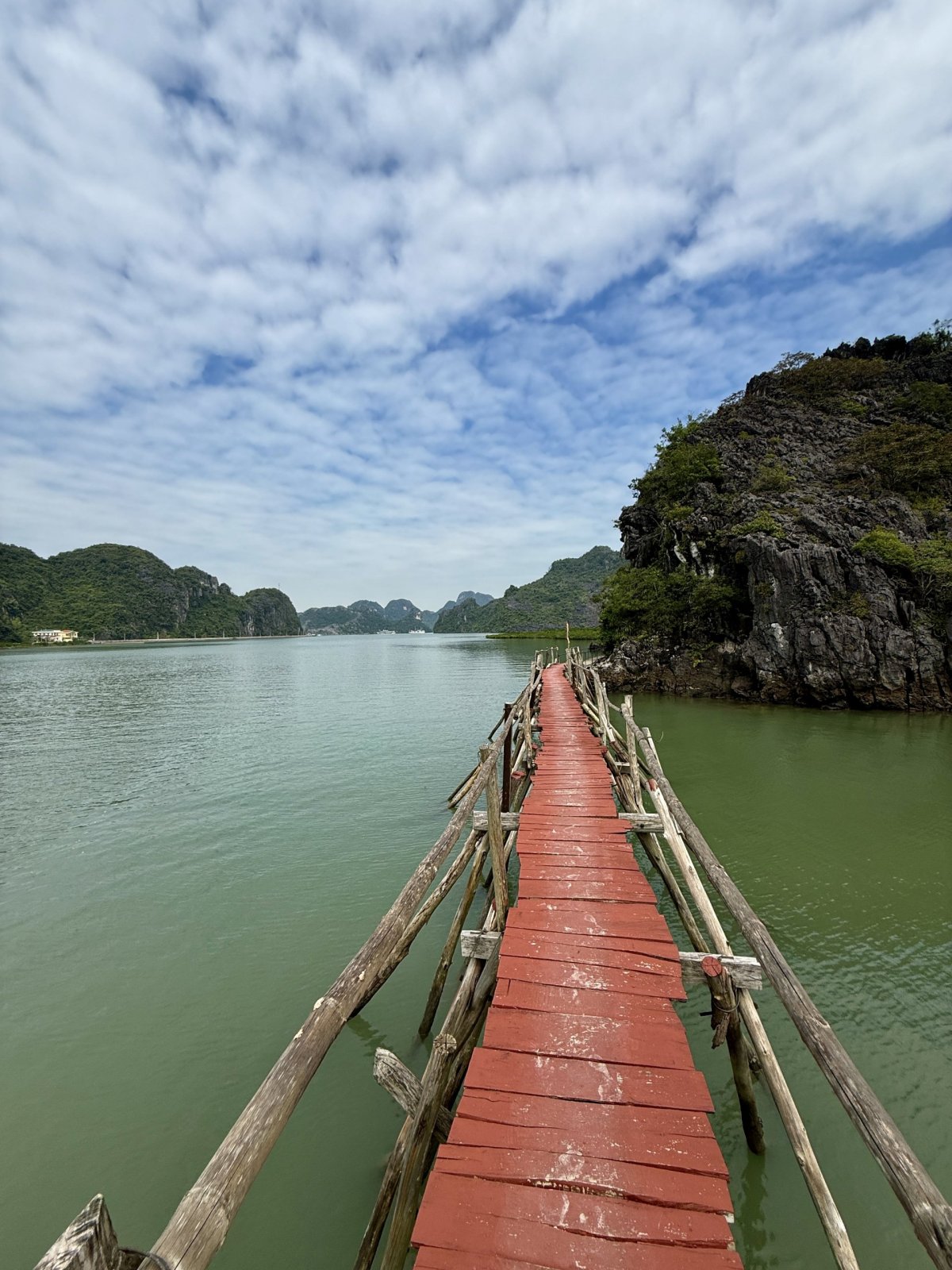 Cestička k malému chrámu