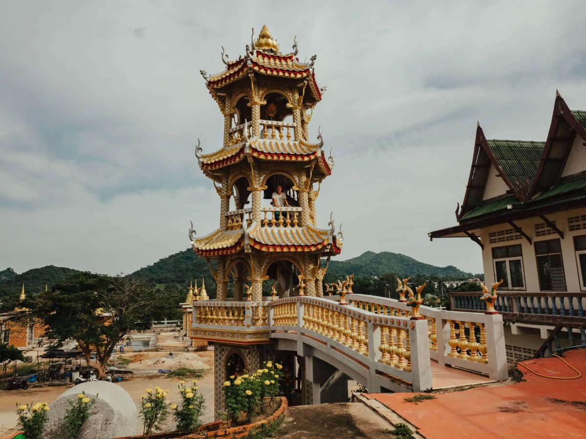 Pagoda ve Wat Khao Din