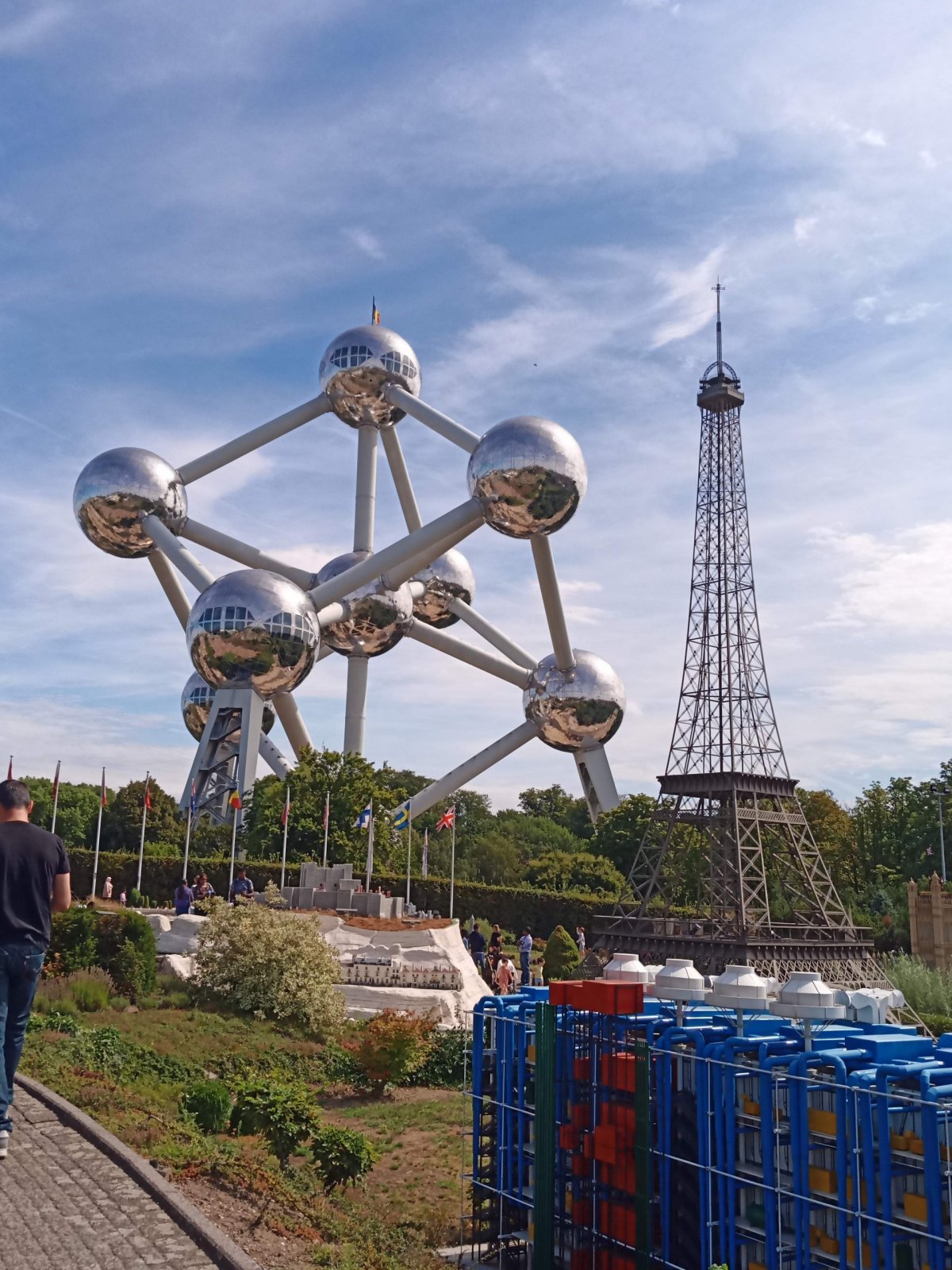 Pařížská Eiffelova věž a Automium? Ale kde že vítejte v miniEurope Brusel. 