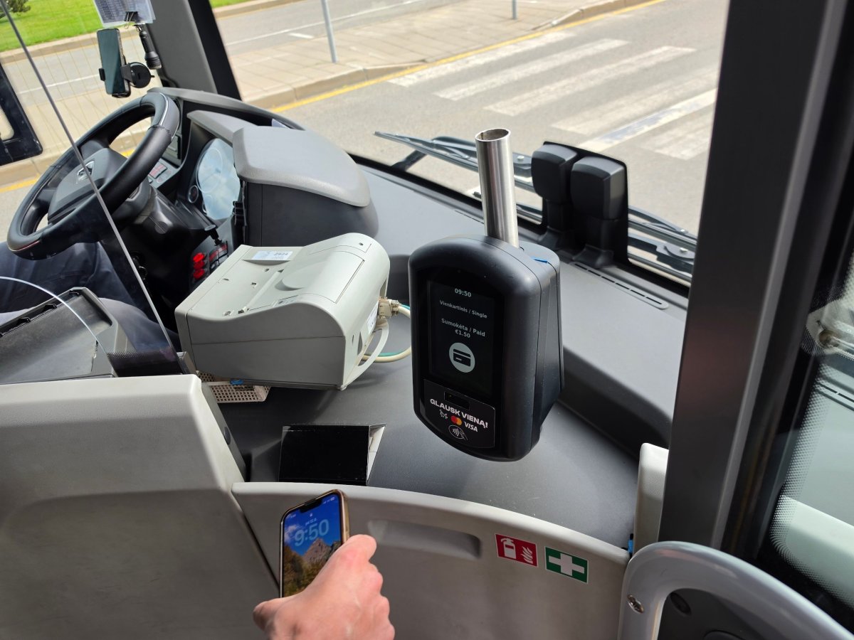 Platba kartou v autobusu