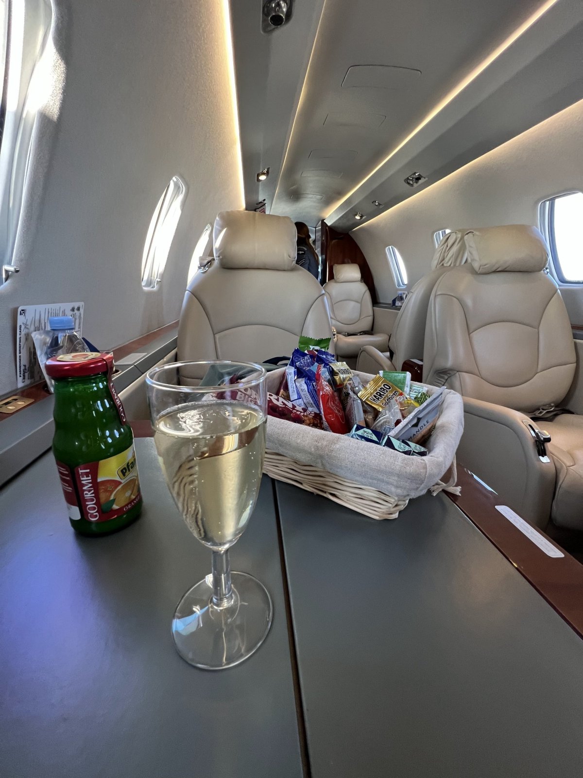 Champange je zde standard