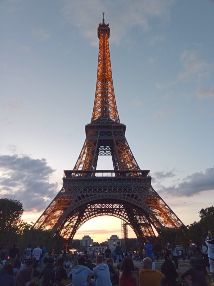 Rozsvícení Eiffelovky. 🙂
