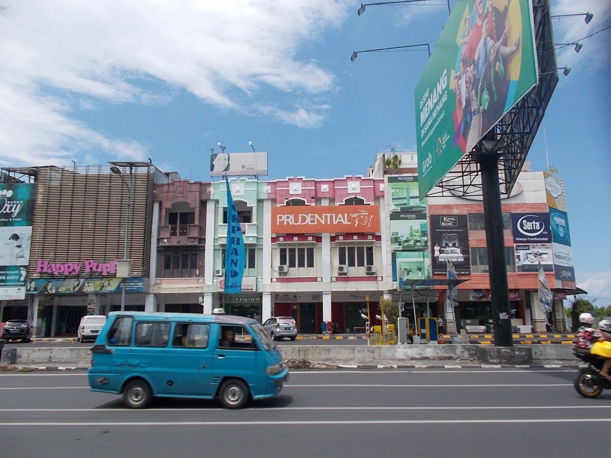 V popředí typické taxi