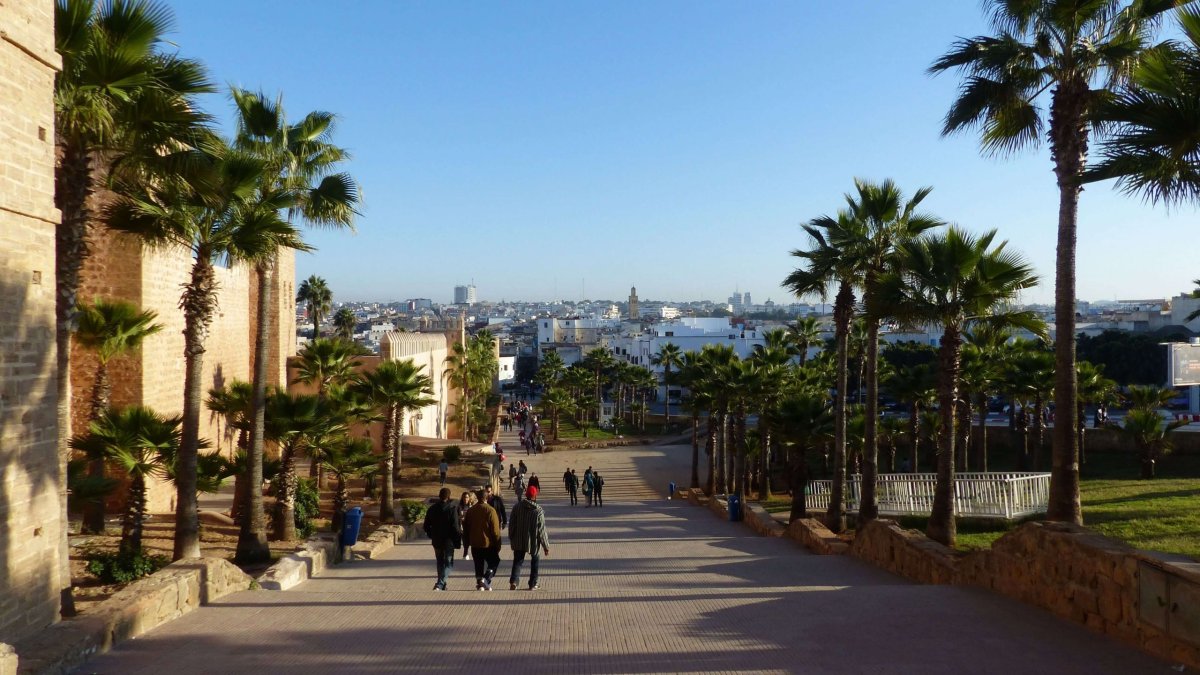 Promenáda podél pevnosti Kasbah