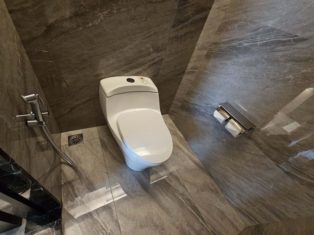 Toaleta s bidetovou sprškou