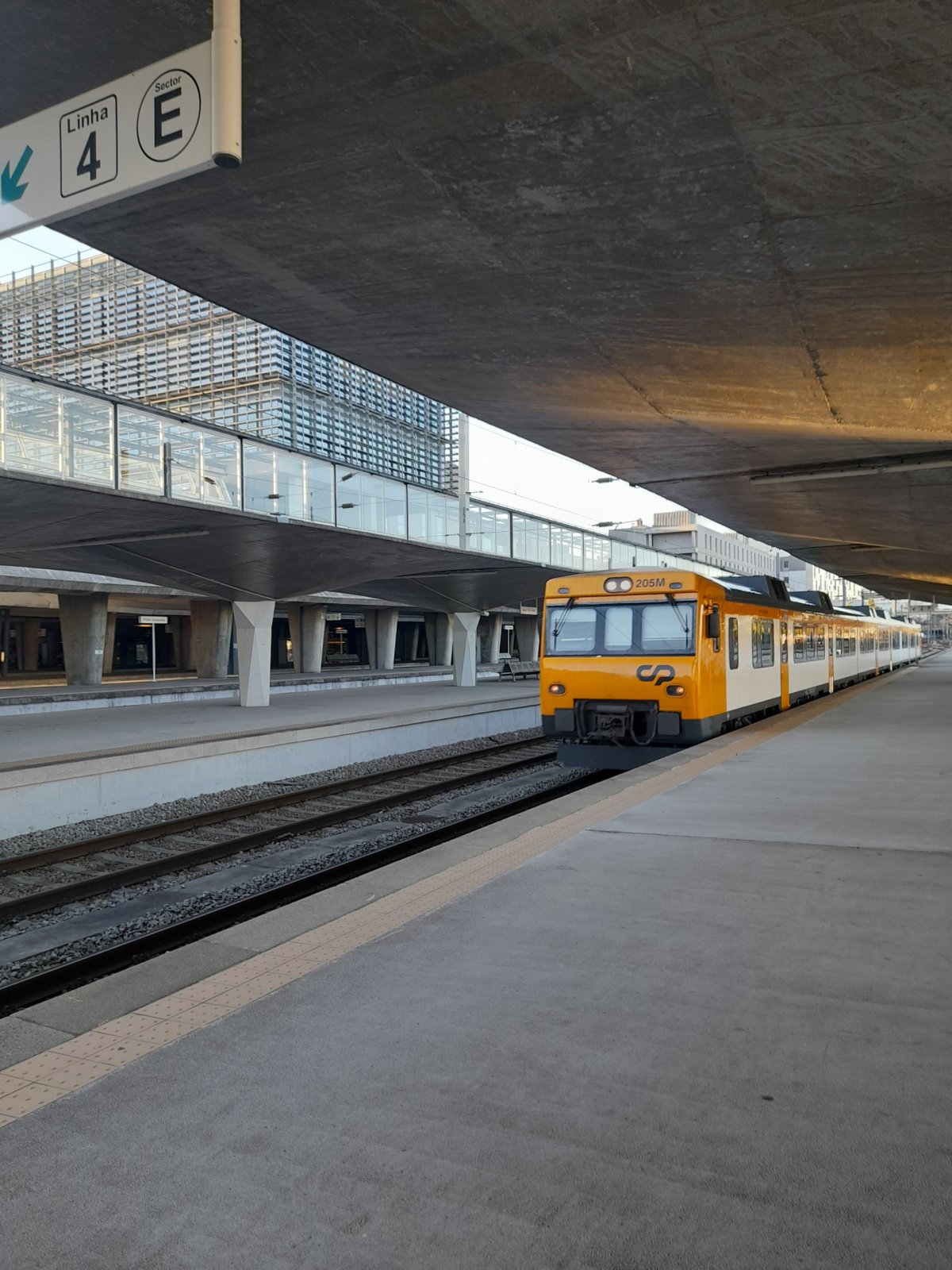 A regio vlakem do Španělska