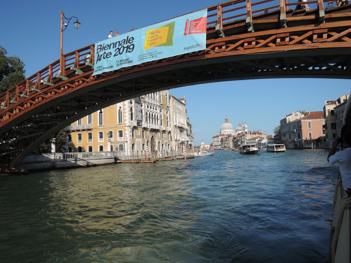 1. most na GC - Ponte dell'Accademia, původní železný 1854, poté dřevěný 1933, současný je opět železný