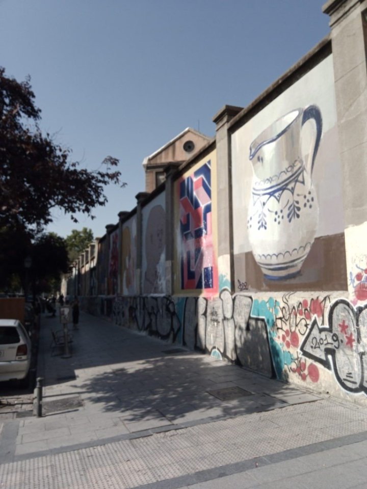 Pouliční umění v Madridu.