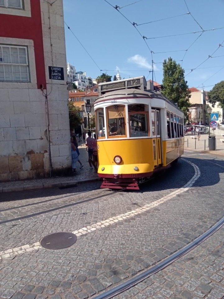 Slavná žlutá tramvaj.
