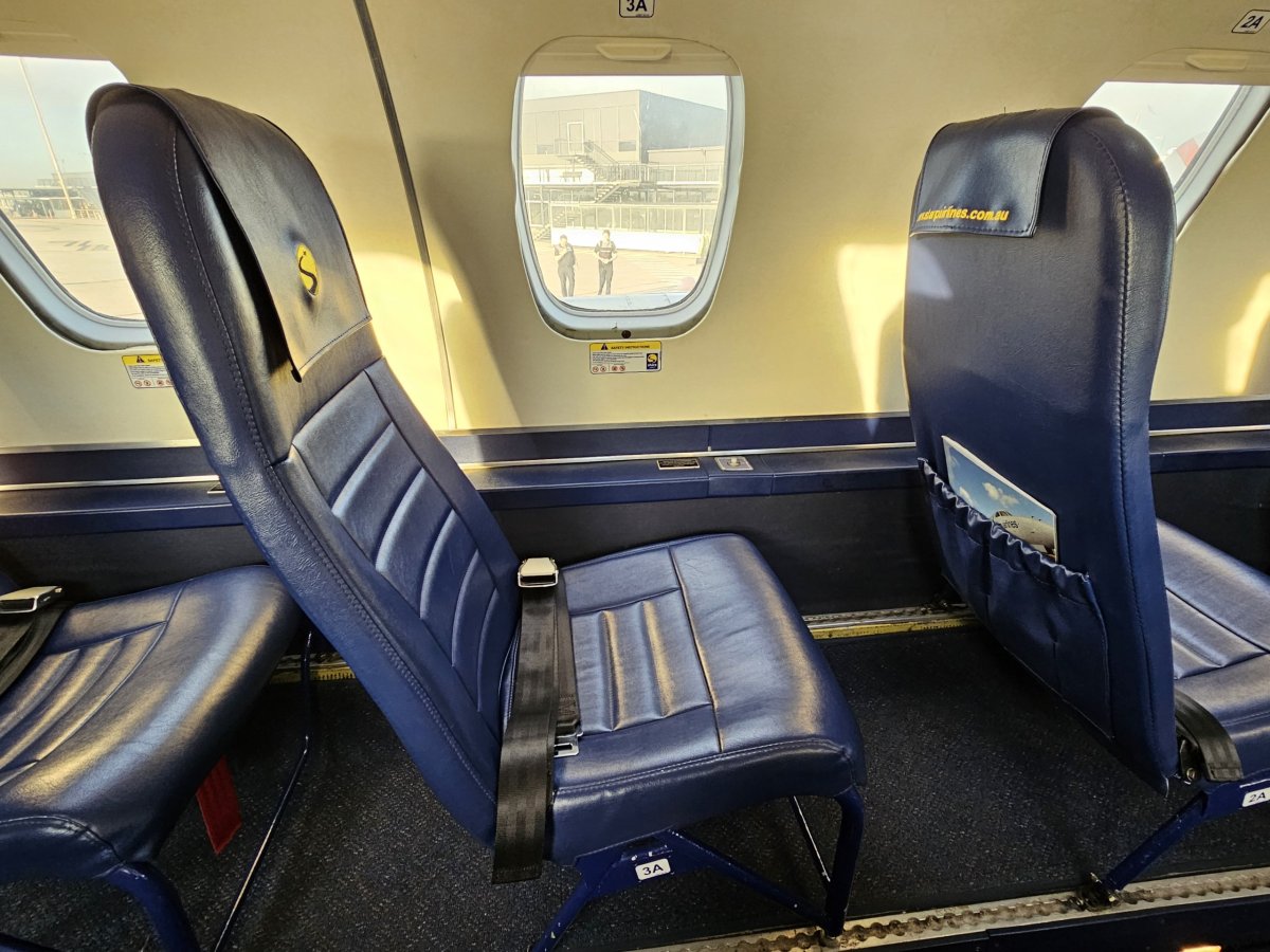 Sedačky a prostor pro nohy