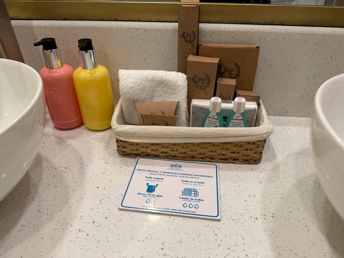 Amenity kit v koupelně