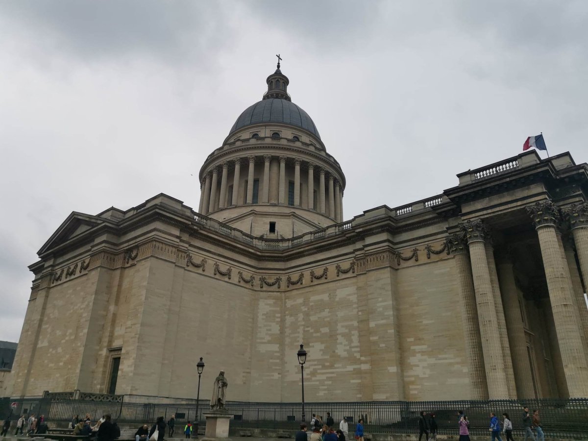 Panthéon, pohřebiště významných Francouzů