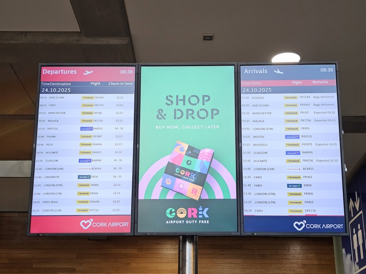 Přílety a odlety - tabule