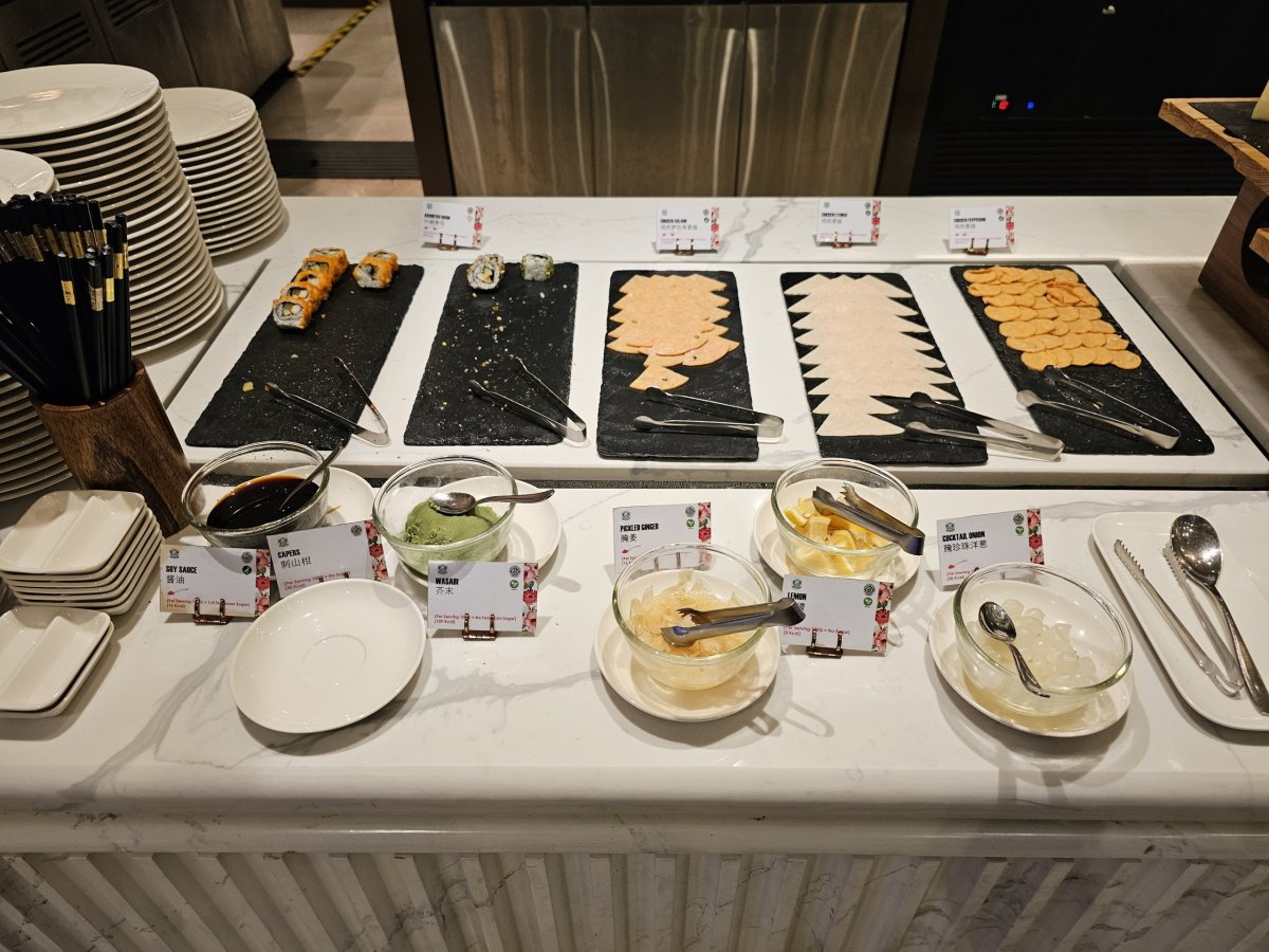 Západní a japonská studená snídaně