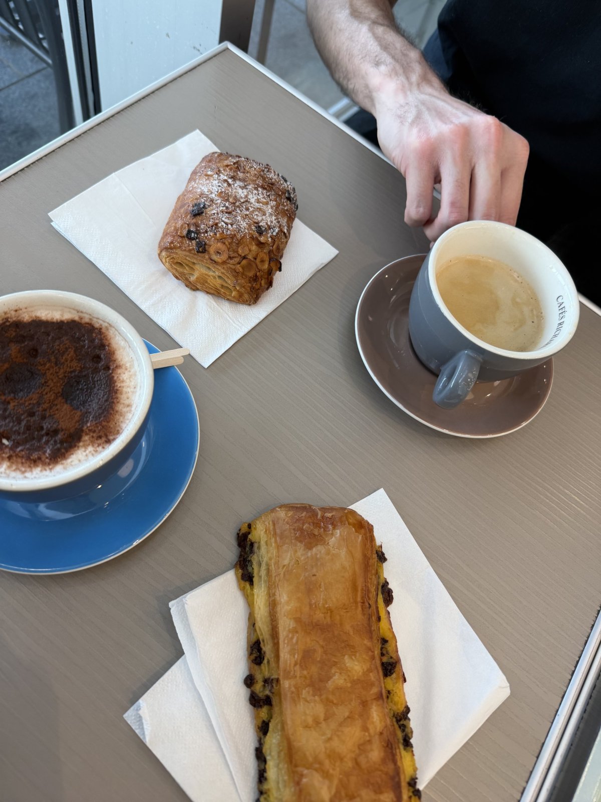 Snídaně v Boulangerie Honorine