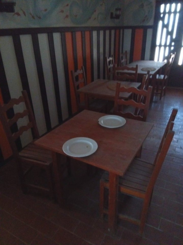 Dokonce bylo ještě prostřeno.