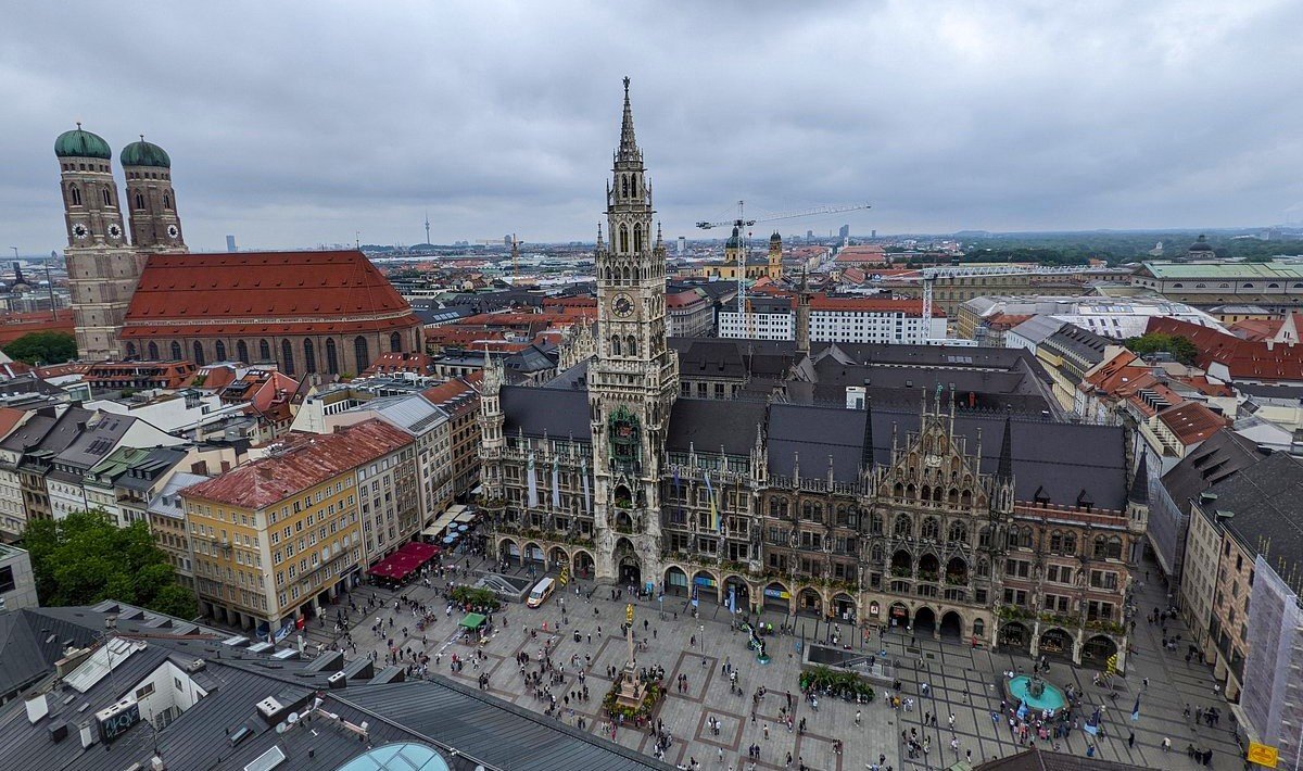 Marienplatz - Radnice + Frauenkirche