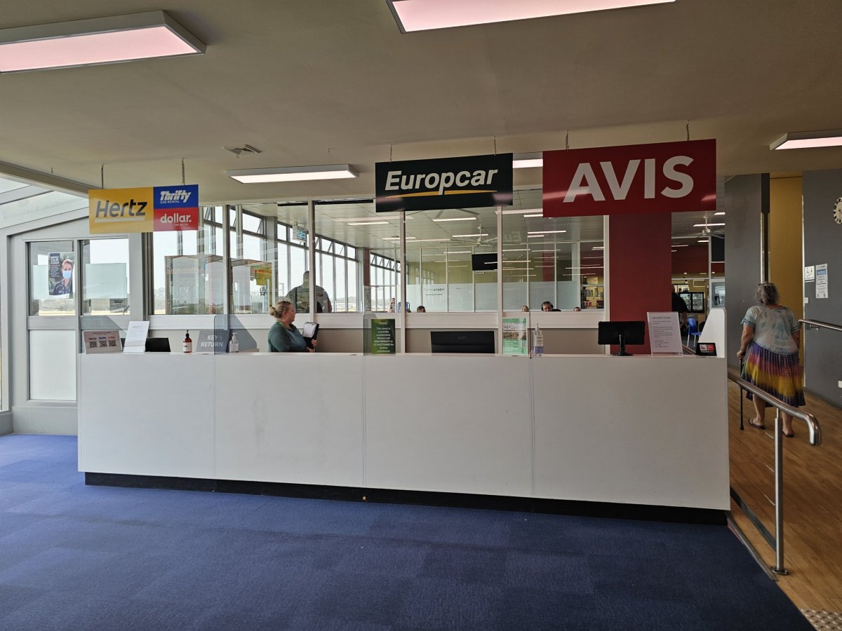 Autopůjčovny v příletovém terminálu