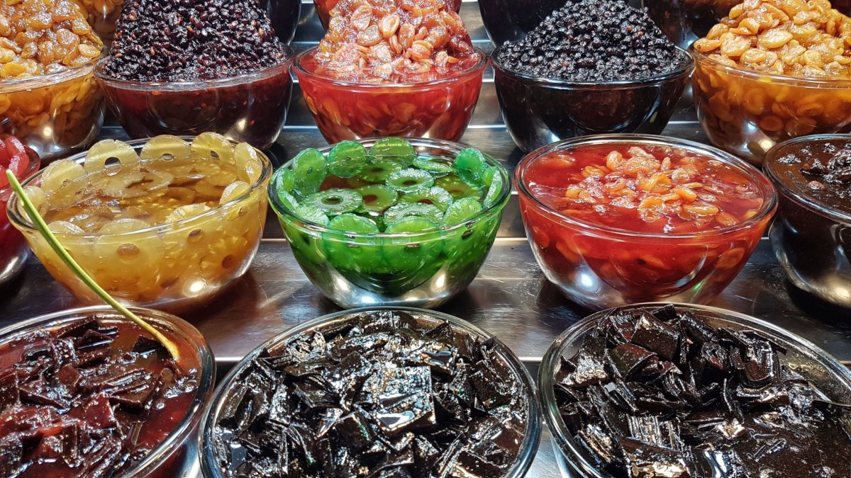 Lavashak v nálevu v Darband.