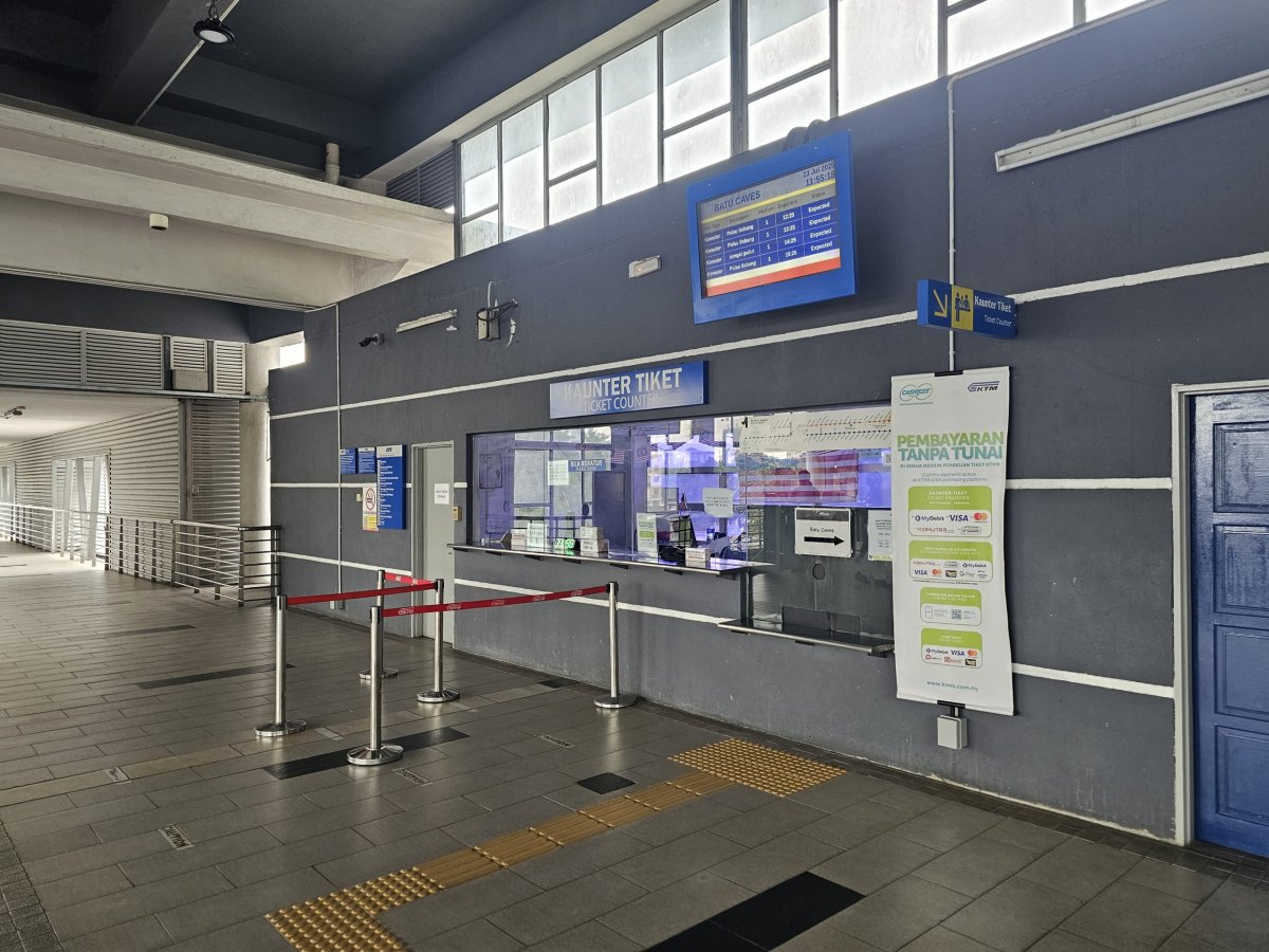 Pokladna na jízdenky, vlak, Batu Caves