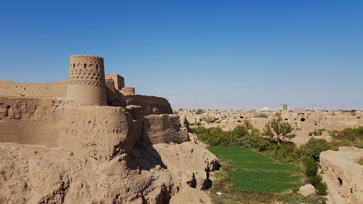 Hrad Nerin v městě Meybod.