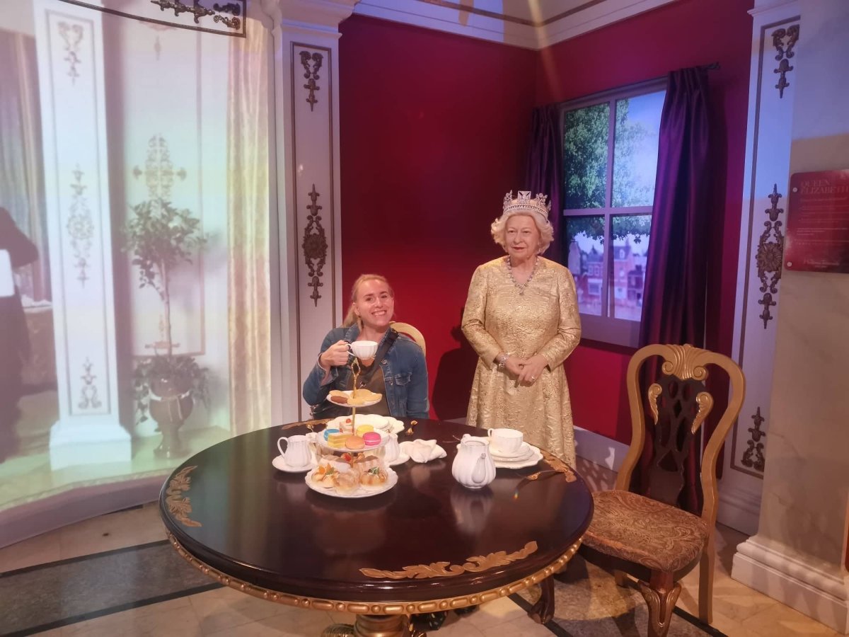 Zajít na čaj ke královně