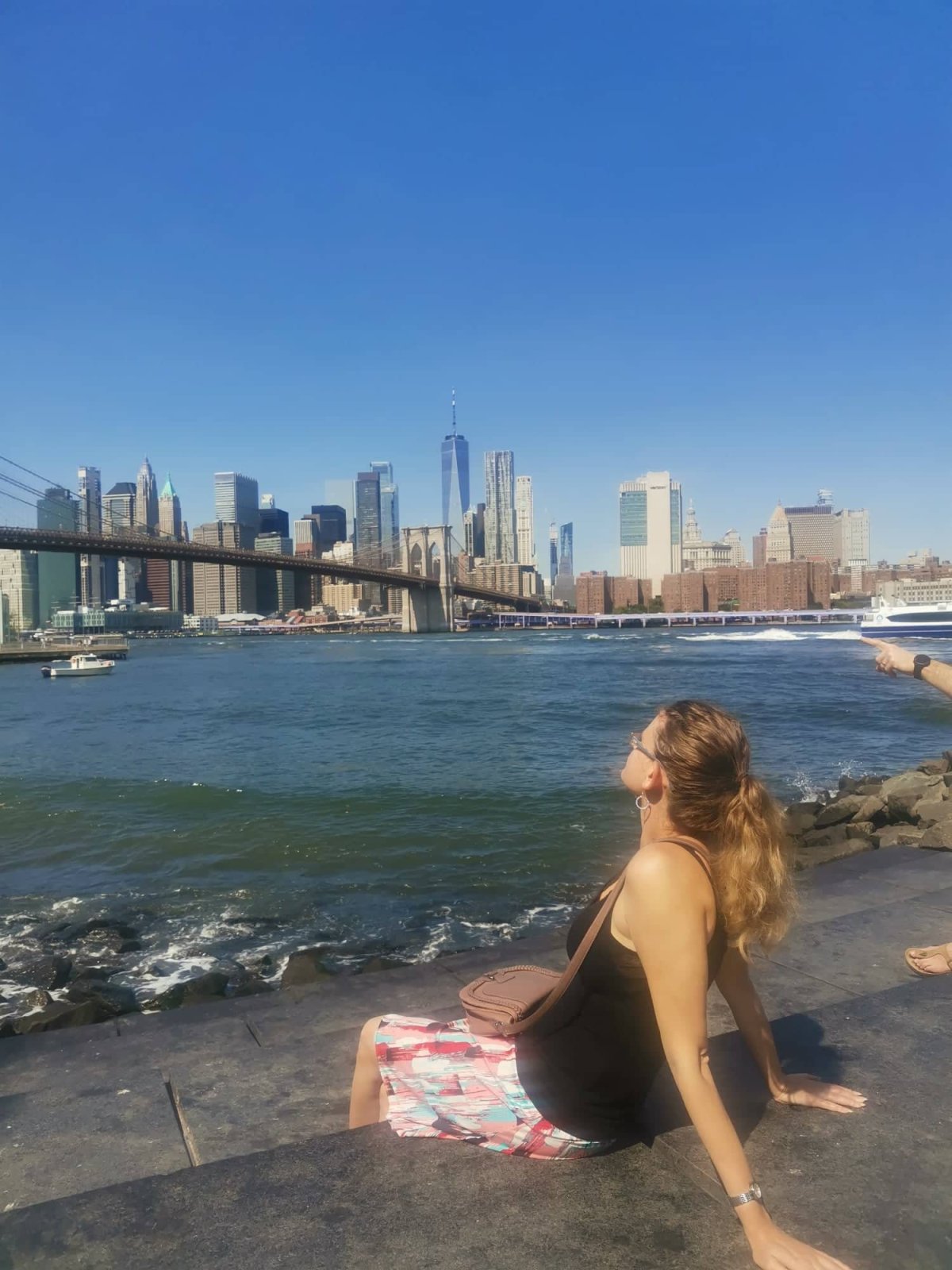 A pokud chcete krásný výhled na Brooklyn Bridge i Manhattan, přesuňte se o kousek blíž k vodě
