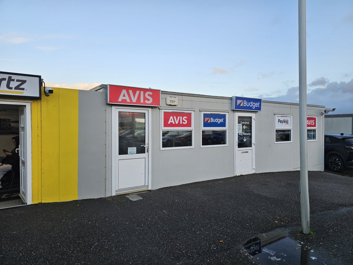 Přepážky autopůjčoven