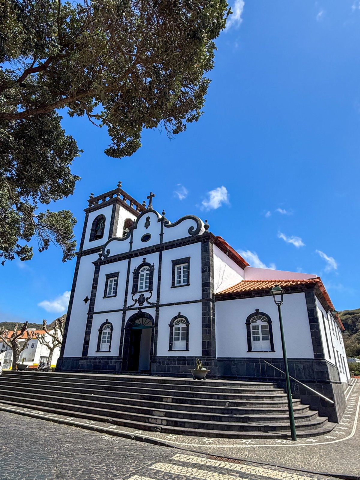 Igreja Paroquial dos Mosteiros (N. Sra. da Conceição)