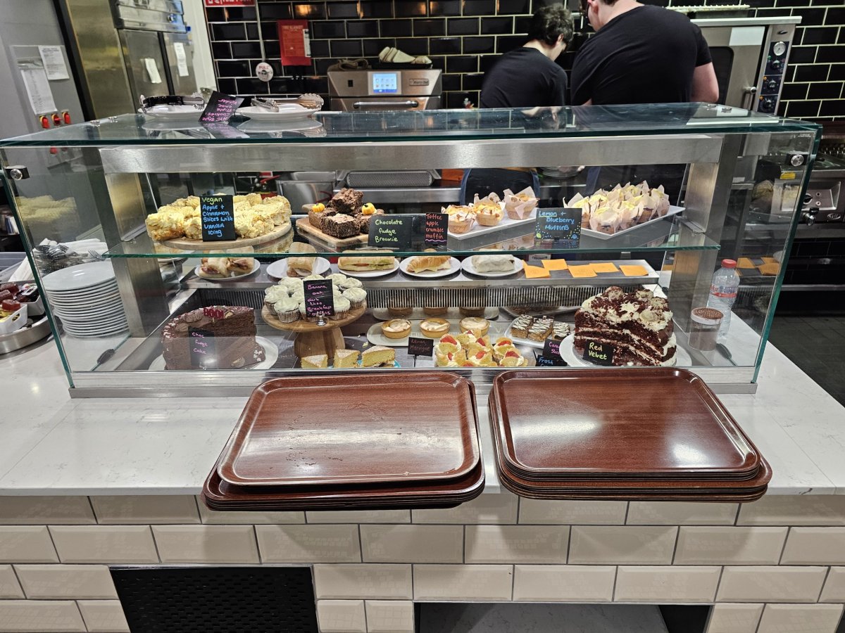 Letištní restaurace, veřejná část