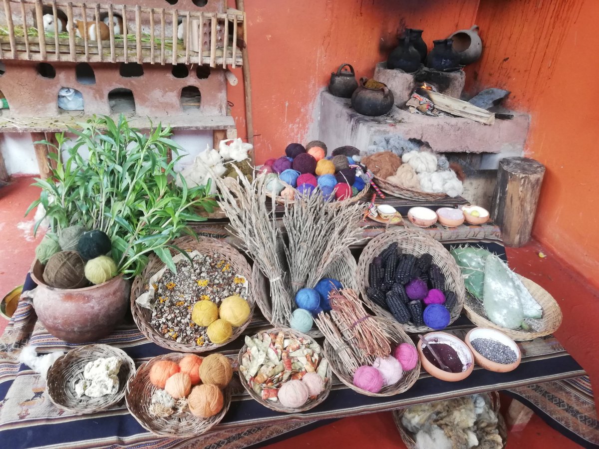 Různé způsoby barvení vlny