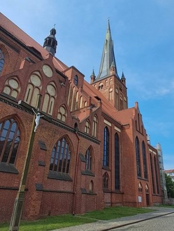 Obrovský kostel Svavého Jakuba