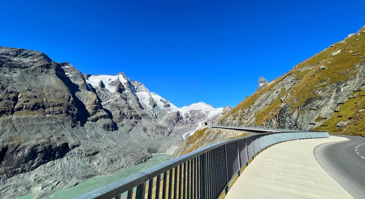 Cesta k vyhlídce na Grossglockner