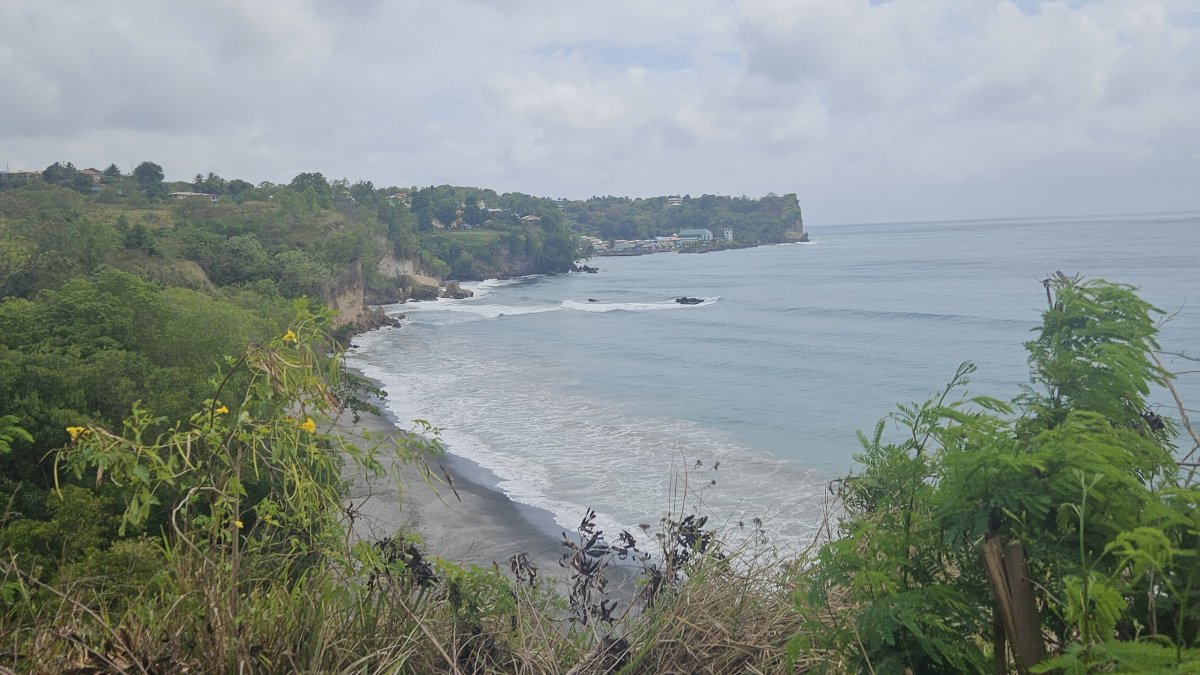 Jedna z černých pláží