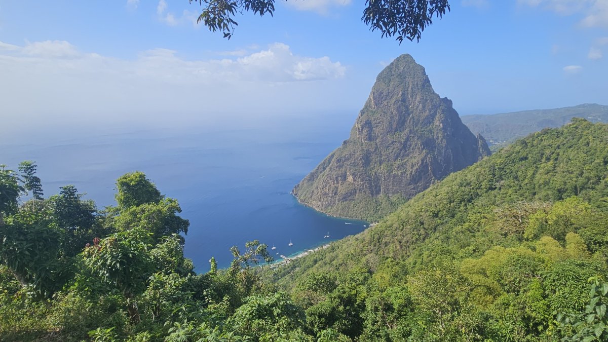 Malý Piton a Sugar Beach