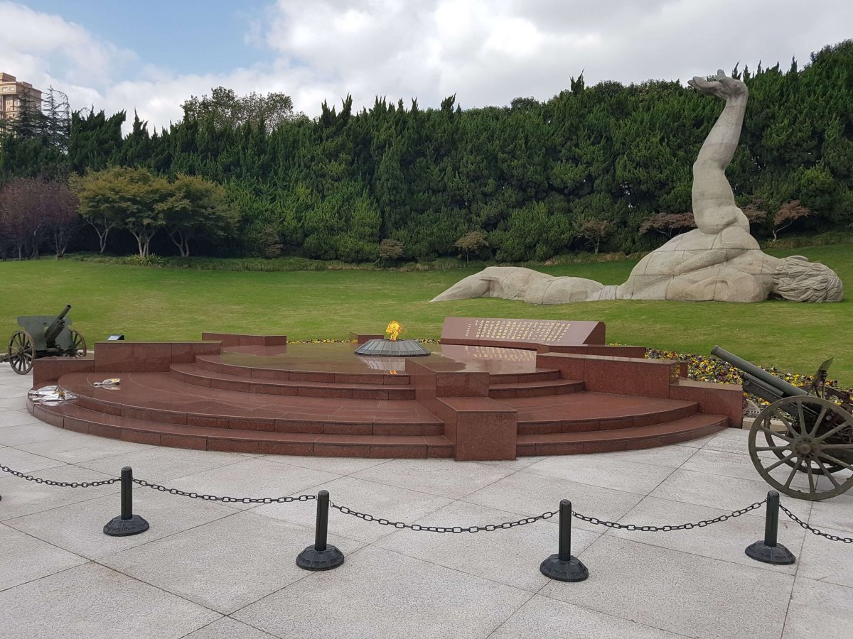 Pán se topí v zahradě