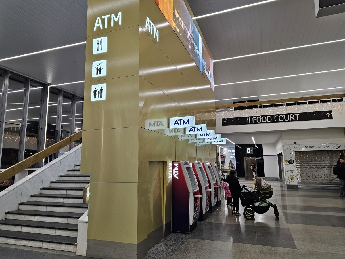 Bankomaty běžných bank, terminál 1