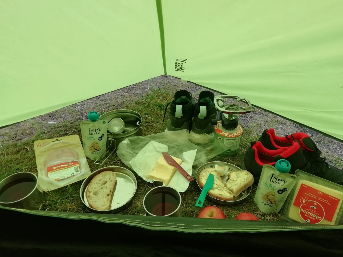 Snídaně s mamkou, kemp Flúðir.