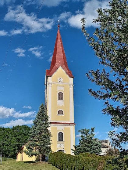 Kostol v obci
