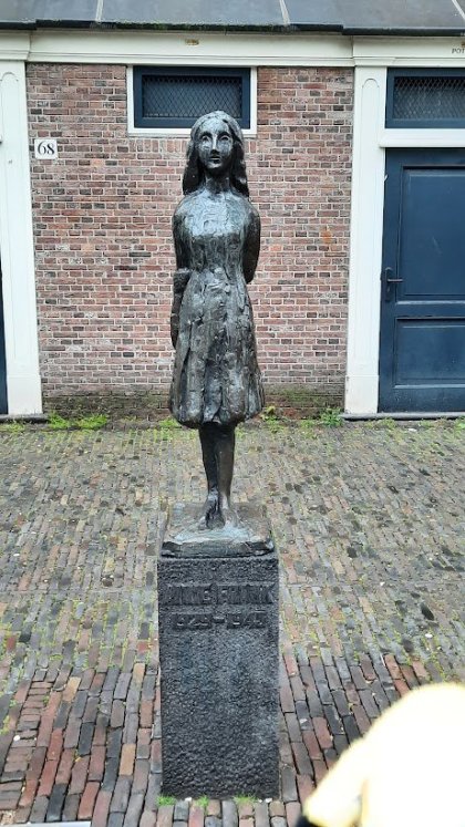 Pomník Anny Frankové